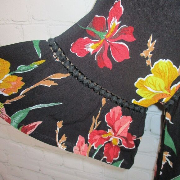 Flirty Floral Print Ruffle Beach Vacation Tropical Dress - Picture 3 of 5